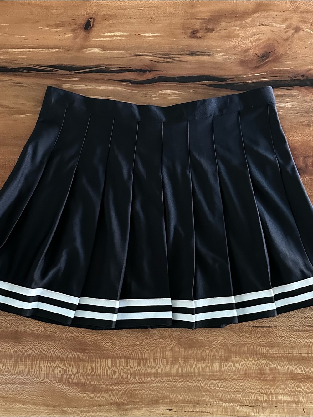 ZooZatz Rah Rah Cheer Skirt Black White Pleated Striped Game Day XL
NWT